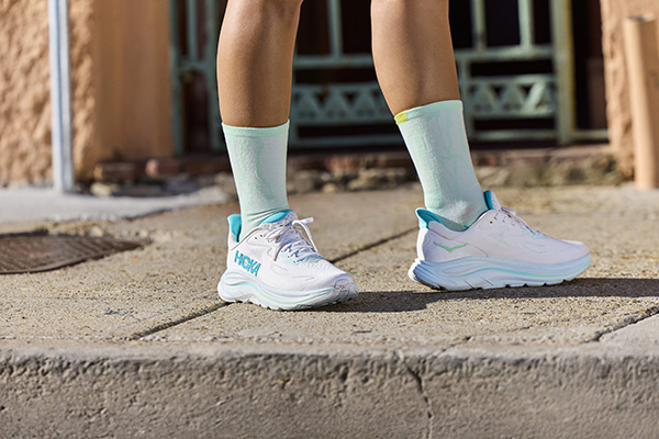 Παπούτσια για τρέξιμο Hoka Clifton 10 λευκά