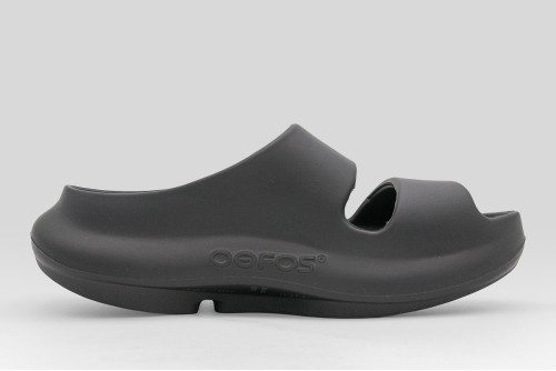 Oofos Ooyea Παντόφλες (1700 BLACK)