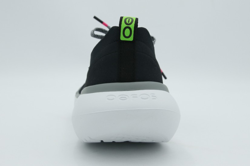 Oofos Oomy Stride Γυναικεία Παπούτσια Αποκατάστασης Μαύρα, Λευκά