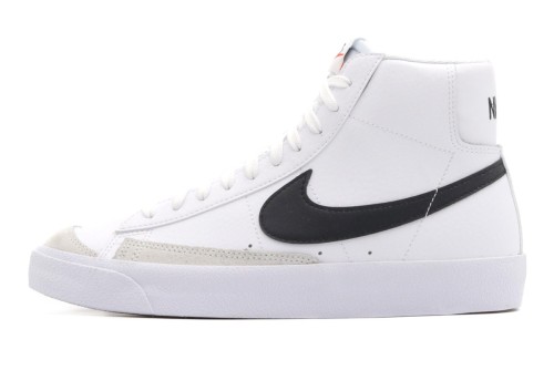 Nike Blazer Mid 77 Sneakers (DA4086 100)