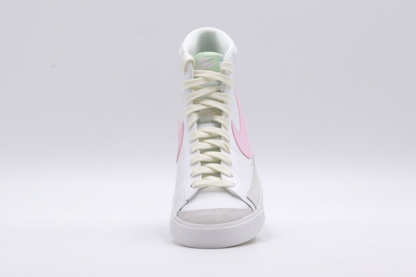Nike Blazer Mid 77 Gs Sneakers (DA4086 106)