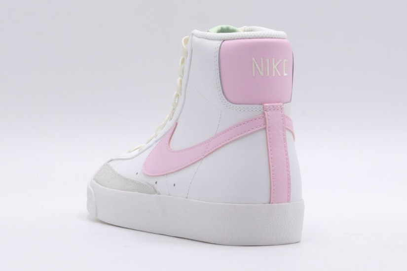 Nike Blazer Mid 77 Gs Sneakers (DA4086 106)