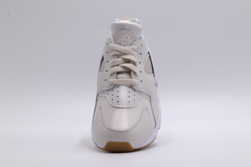 Nike Air Huarache Γυναικεία Sneakers Λευκά, Μπεζ