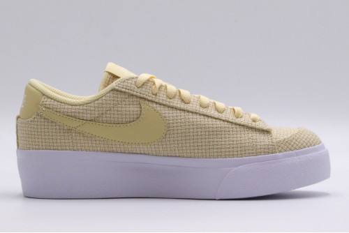 Nike W Blazer Low Platform Ess Sneakers (DN0744 700)