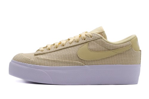 Nike W Blazer Low Platform Ess Sneakers (DN0744 700)