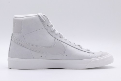 Nike Blazer Mid Premium Sneakers (DQ7572 001)