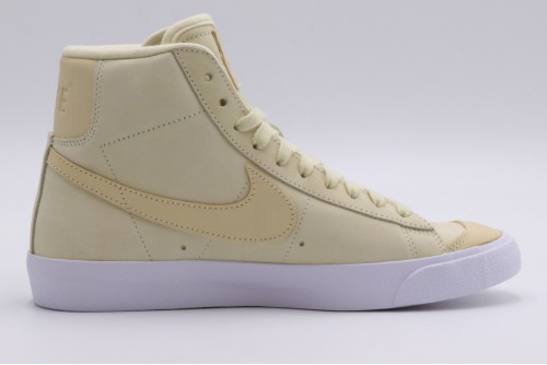 Nike Blazer Mid Premium Sneakers (DQ7572 700)