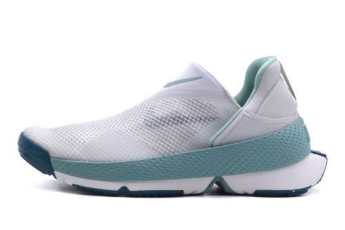 Nike Go Flyease Sneakers (DR5540 013)