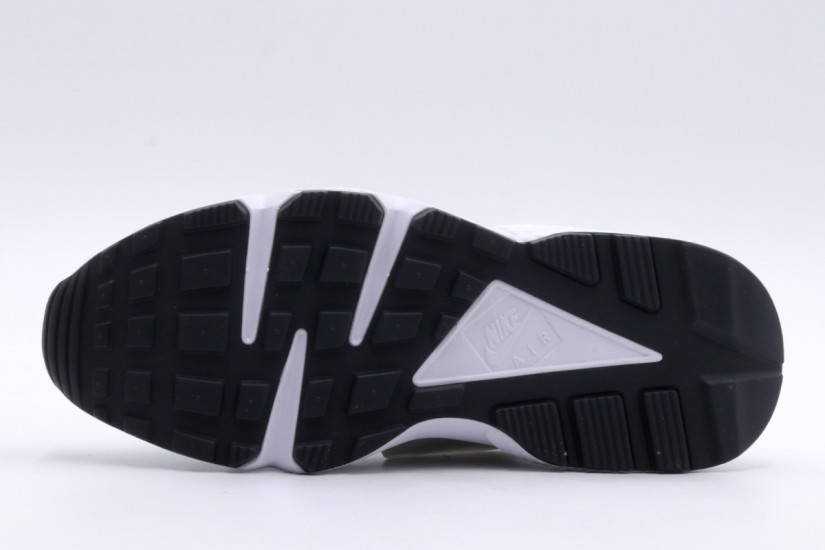 Nike Air Huarache Γυναικεία Sneakers Λευκά, Γκρι Ανοιχτά