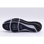 Δες τα μπλε και λευκά Nike Air Zoom Pegasus 40 Ανδρικά Sneakers. Κάνε τη διαφορά με αυτά τα παπούτσια για να έχεις μια ξεχωριστή εμπειρία τρεξίματος.