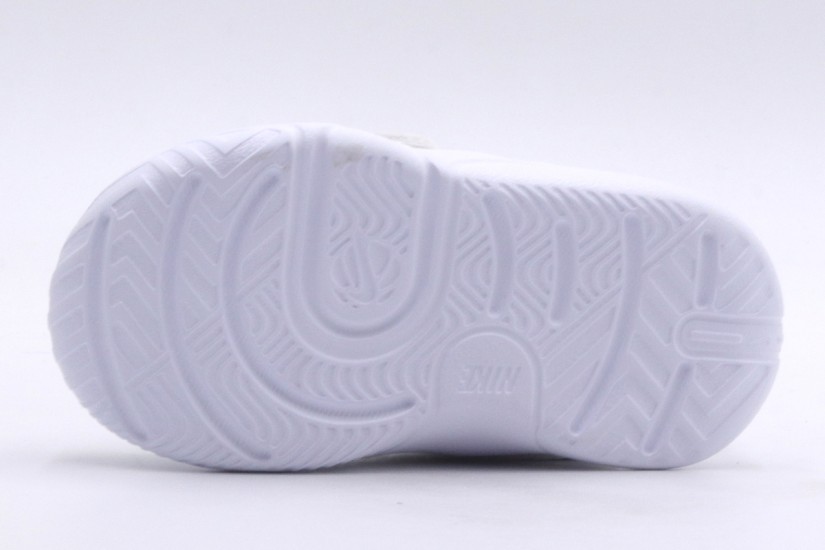 Nike Team Hustle D 11 Βρεφικά Sneakers Λευκά