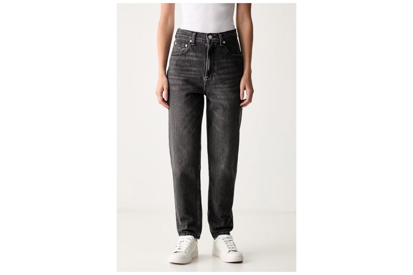 Tommy Jeans Ultra High Rise Tapered Mom Γυναικείο Παντελόνι Τζιν Μαύρο