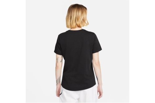 Nike Sportswear Club Essentials T-Shirt Γυναικείο (DX7902 010)