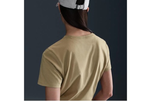 Nike Sportswear Club Essentials T-Shirt Γυναικείο (DX7902 297)