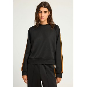 Funky Buddha Μπλούζα Με Λαιμόκοψη Γυναικεία (FBL012-103-06-BLACK)