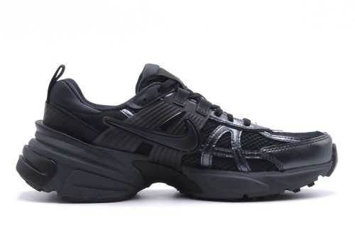 Nike V2K Run Sneakers (FD0736 001)