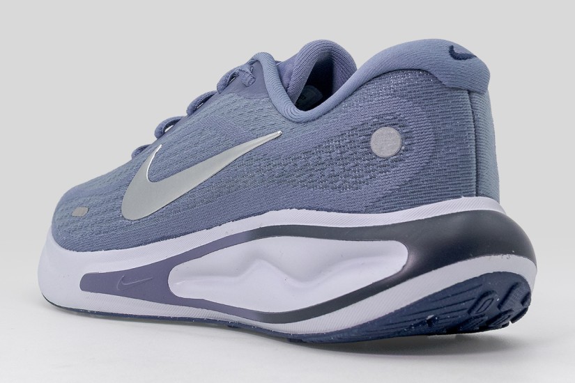 Nike Journey Run Αθλητικά Παπούτσια για Τρέξιμο Ίντιγκο, Ασημί, Λευκά