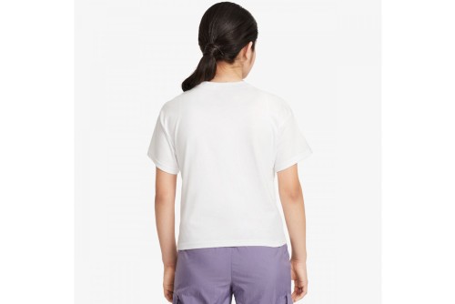 Nike Sportswear Essential T-Shirt (FZ5559 100)