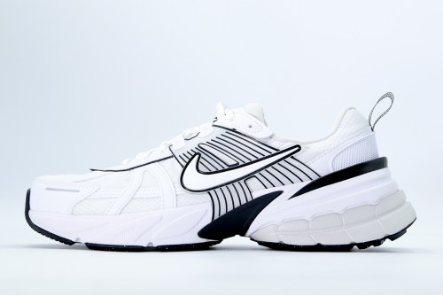 Nike W V2K Run Sneakers (HF5342 100)