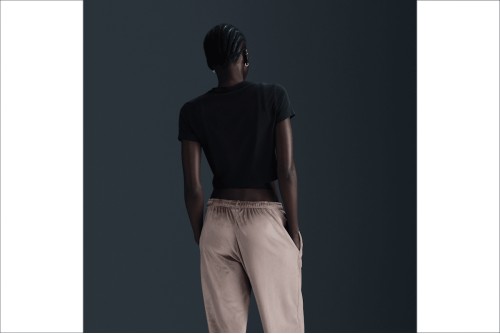 Nike Sportswear Chill Knit Crop T-Shirt Γυναικείο (HF9538 011)
