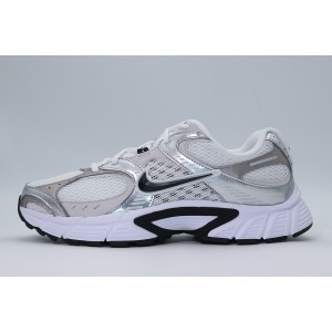 Nike V5 Rnr Sneakers (HJ5228 104)