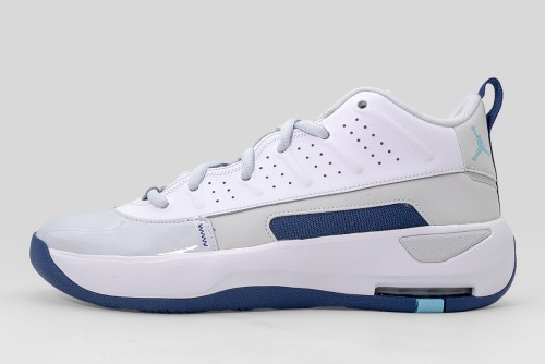 Jordan Max Aura 7 Sneakers (HQ2091 101)