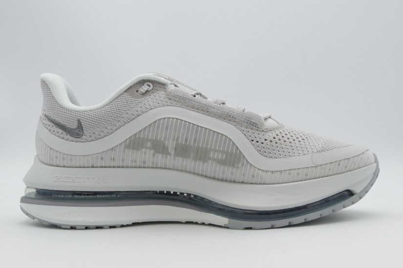 Nike Pegasus Premium Ανδρικά Αθλητικά Παπούτσια για Τρέξιμο Γκρι Ανοιχτό, Λευκά, Μαύρα