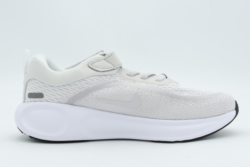 Nike Stellar Ride Παιδικά Αθλητικά Παπούτσια για Τρέξιμο Λευκά, Ασημί