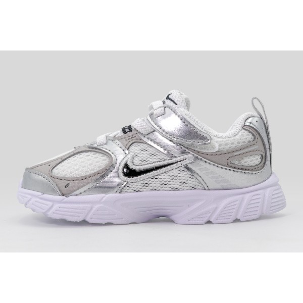 Nike V5 Rnr Sneakers (HQ6413 100)