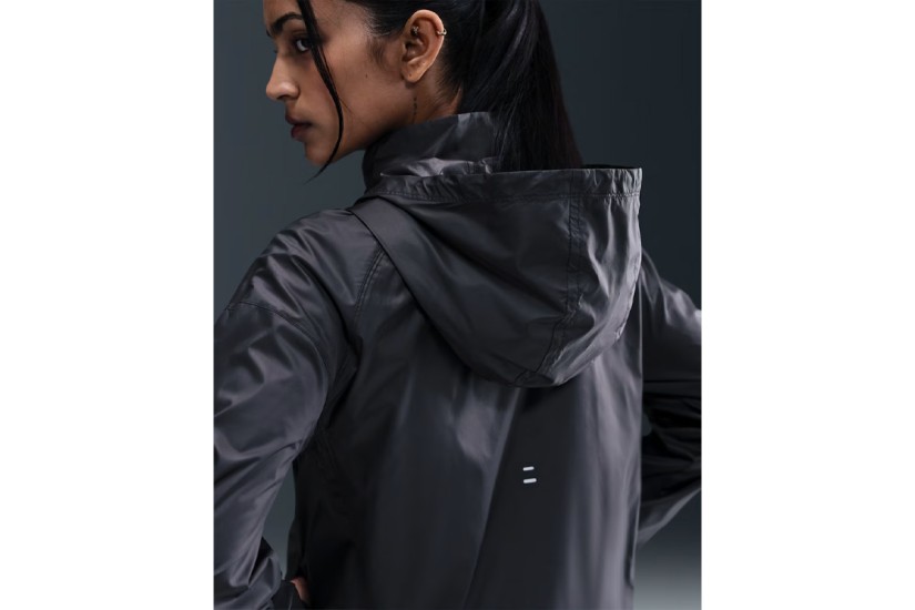 Nike Tempo Repel Γυναικείο Αδιάβροχο Μπουφάν με Κουκούλα Μαύρο