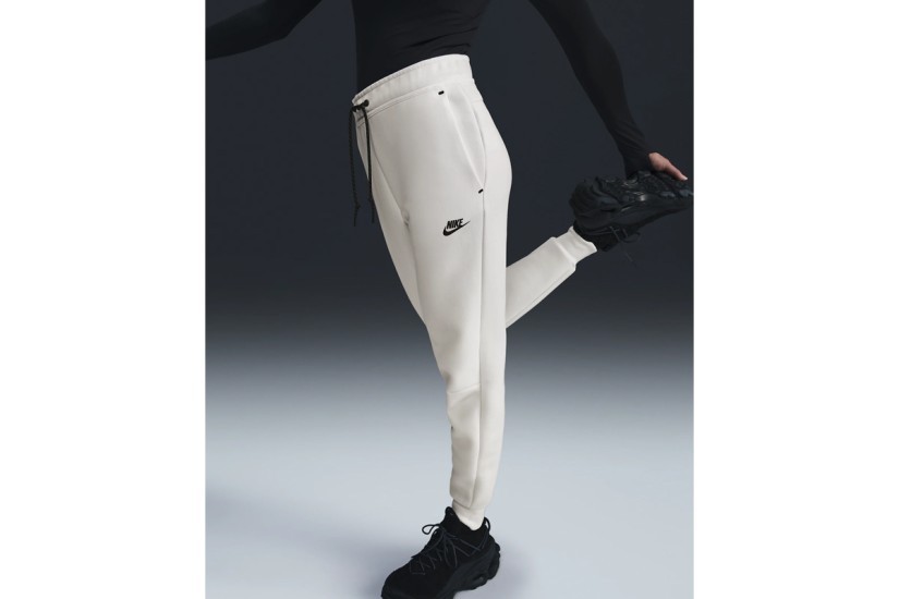 Nike Sportswear Tech Fleece Γυναικείο Παντελόνι Φόρμας Εκρού