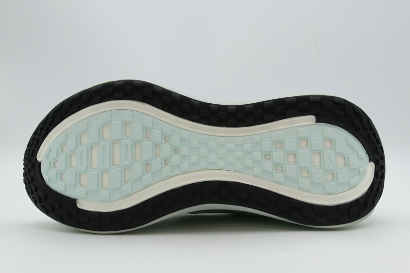 Nike Vomero Plus Γυναικεία Αθλητικά Παπούτσια για Τρέξιμο Μέντα, Ασημί