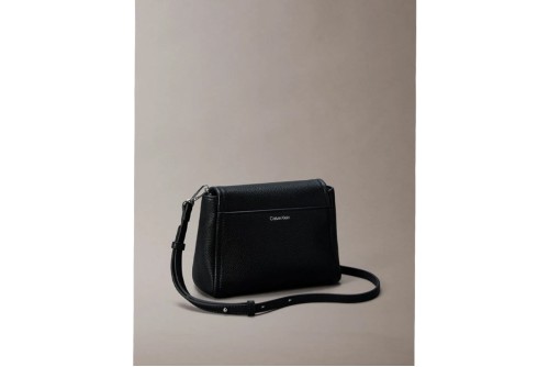 Calvin Klein Pebble Grain Τσάντα Ώμου - Χειρός (LV04F3511G UB1)