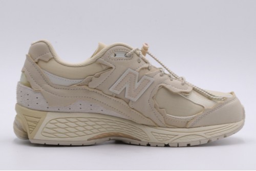 New Balance Protection Pack Sneakers (M2002RDQ)