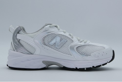 New Balance 530 Sneakers (MR530EMA)