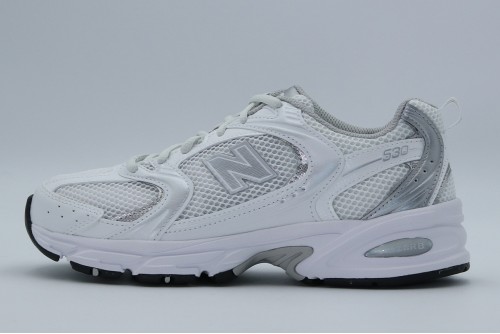 New Balance 530 Sneakers (MR530EMA)