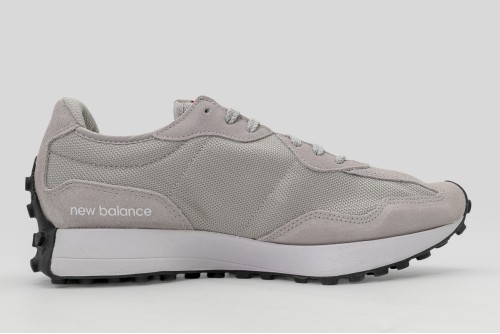 New Balance 327 Sneakers (MS327CGW)