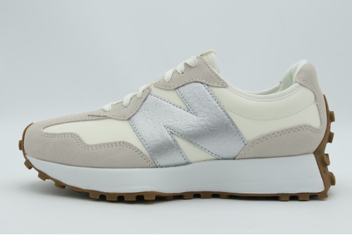 New Balance 327 Sneakers (W327240)