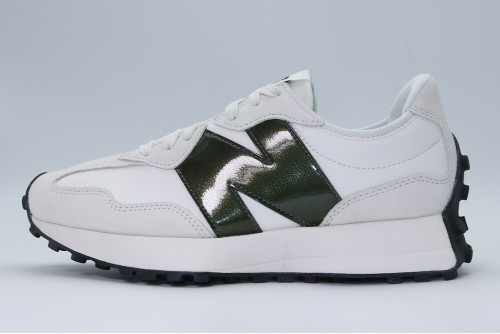 New Balance 327 Sneakers (WS327JWA)