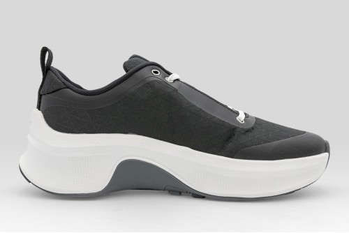 Calvin Klein Emblem Logo Chunky Runner Sneakers (YM0YM01456 01F)