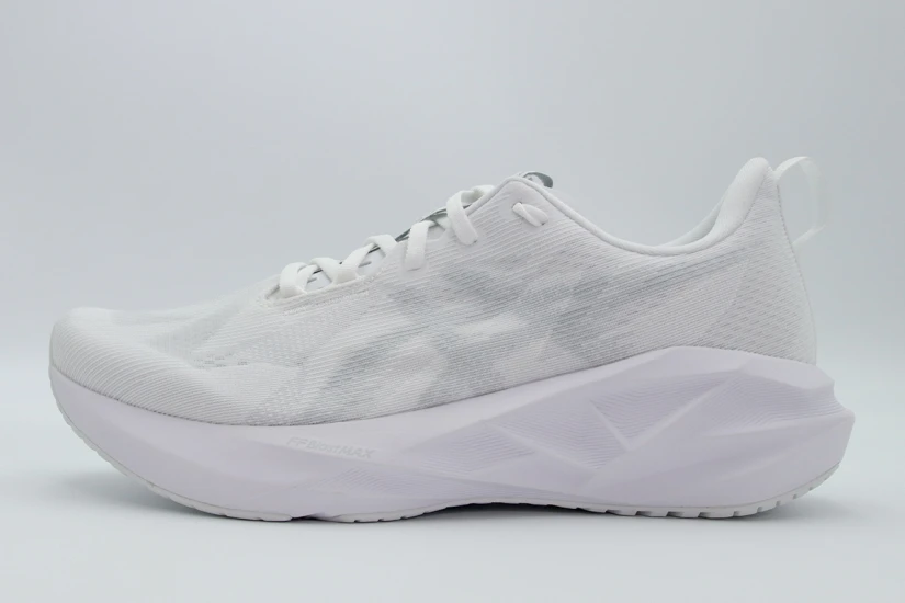 ASICS Novablast 5 Ανδρικά Αθλητικά Παπούτσια για Τρέξιμο Λευκά