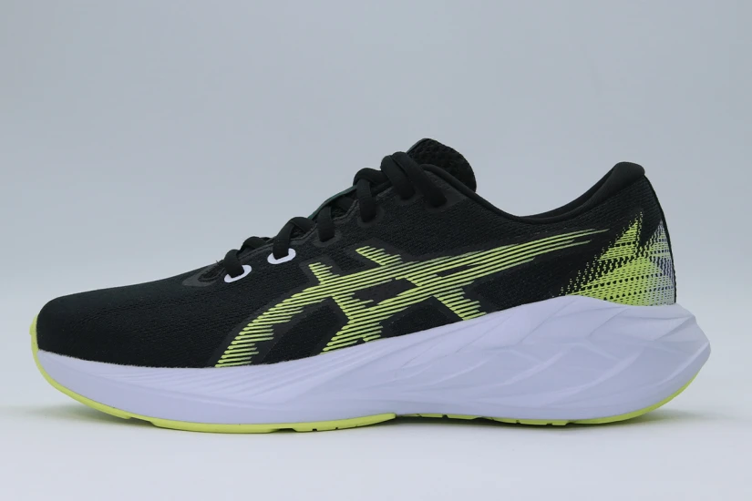 ASICS Novablast 5 Αθλητικά Παπούτσια για Τρέξιμο Μαύρα, Κίτρινο Φλούο