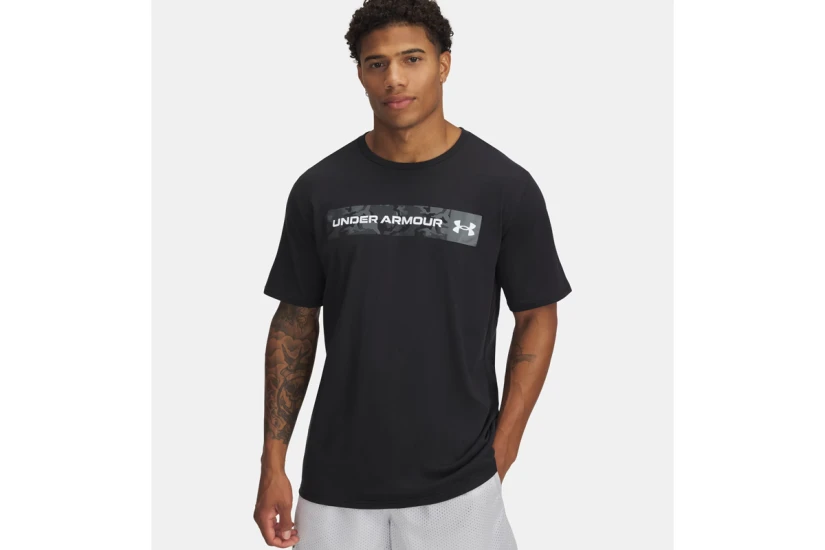 Under Armour Camo Chest Stripe Ανδρικό Κοντομάνικο T-Shirt Μαύρο