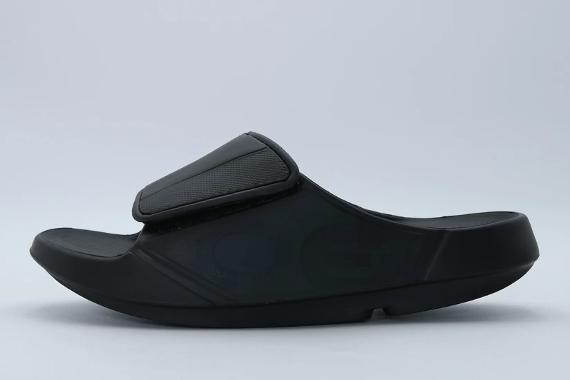 Oofos Ooahh Sport Flex Unisex Παντόφλες Μαύρες