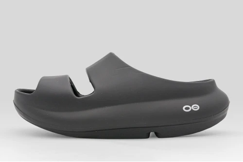 Oofos Ooyea Παντόφλες (1700 BLACK)