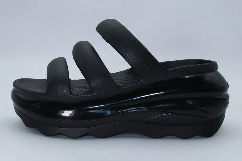 Crocs Mega Crush Triple Strap Σανδάλια Μαύρα