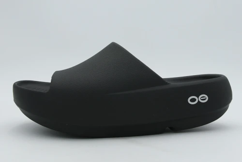 Oofos Ooahh Plus Παντόφλες (2200 BLACK)