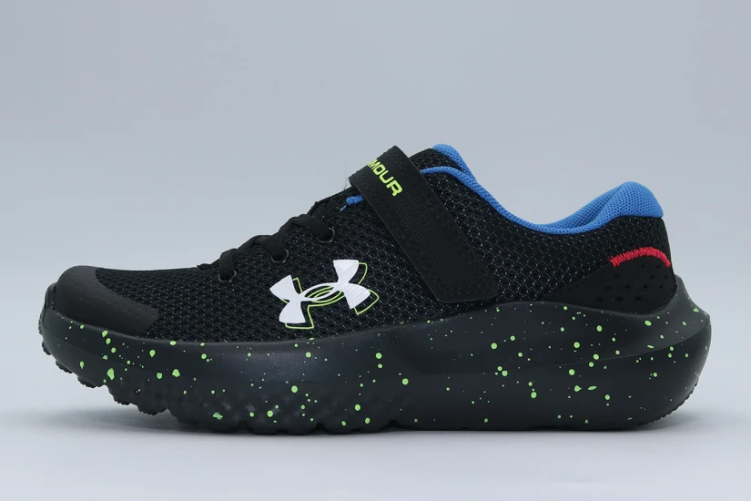 Under Armour Surge 4 AC Παιδικά Αθλητικά Παπούτσια για Τρέξιμο Μαύρα