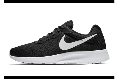 Nike Tanjun Sneakers (812654 011)