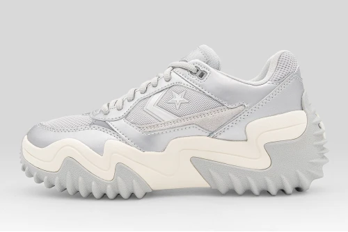 Converse Wave Motion Trainer Sneakers (A19129C)